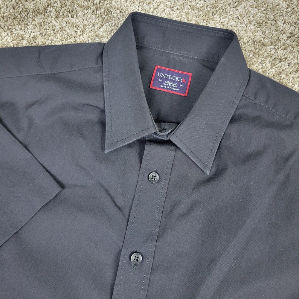 Untuckit Mens Medium Solid Black Button Up Short Sleeve